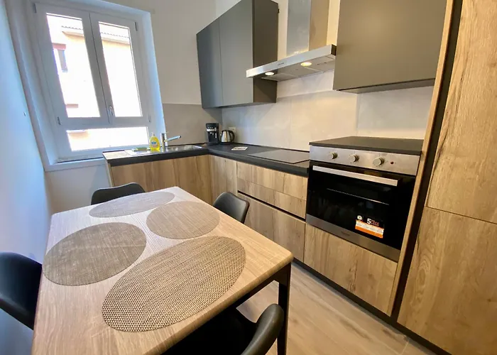 Appartement Le Primule - 15 Minuti Dal Colosseo - Metro Mirti *